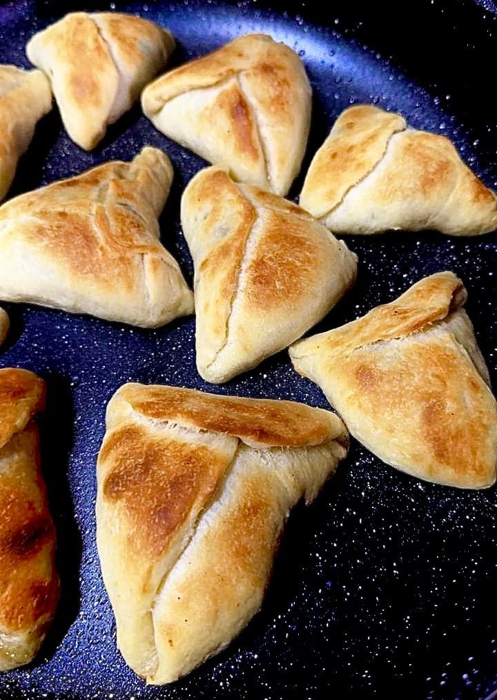 صورة فطائر سبانخ — ١٢ حبة