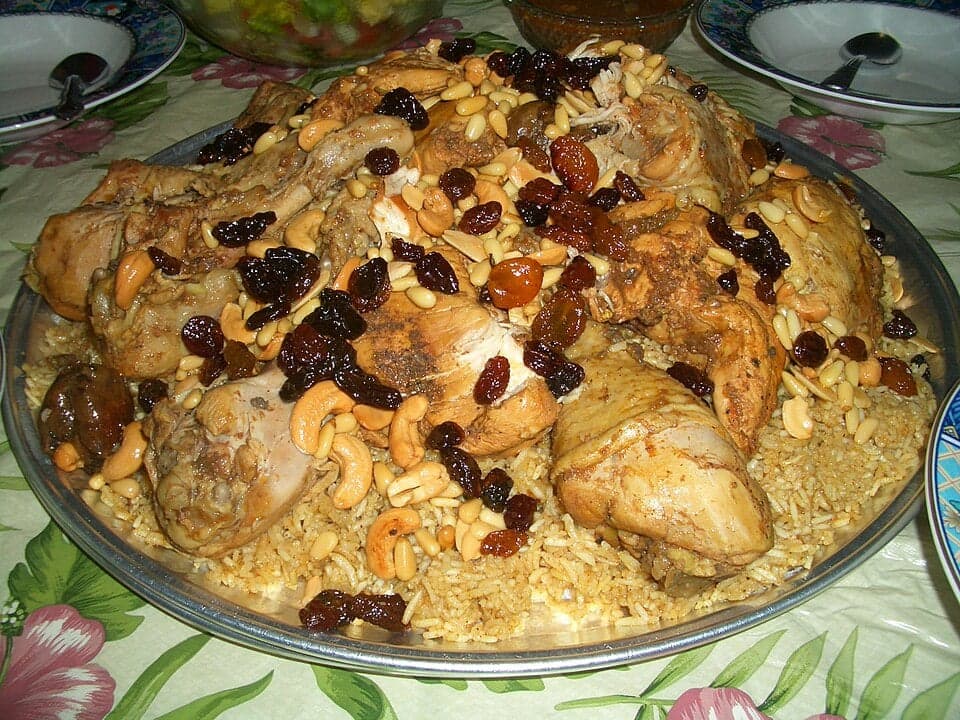 صورة كبسة دجاج — صينية عائلية