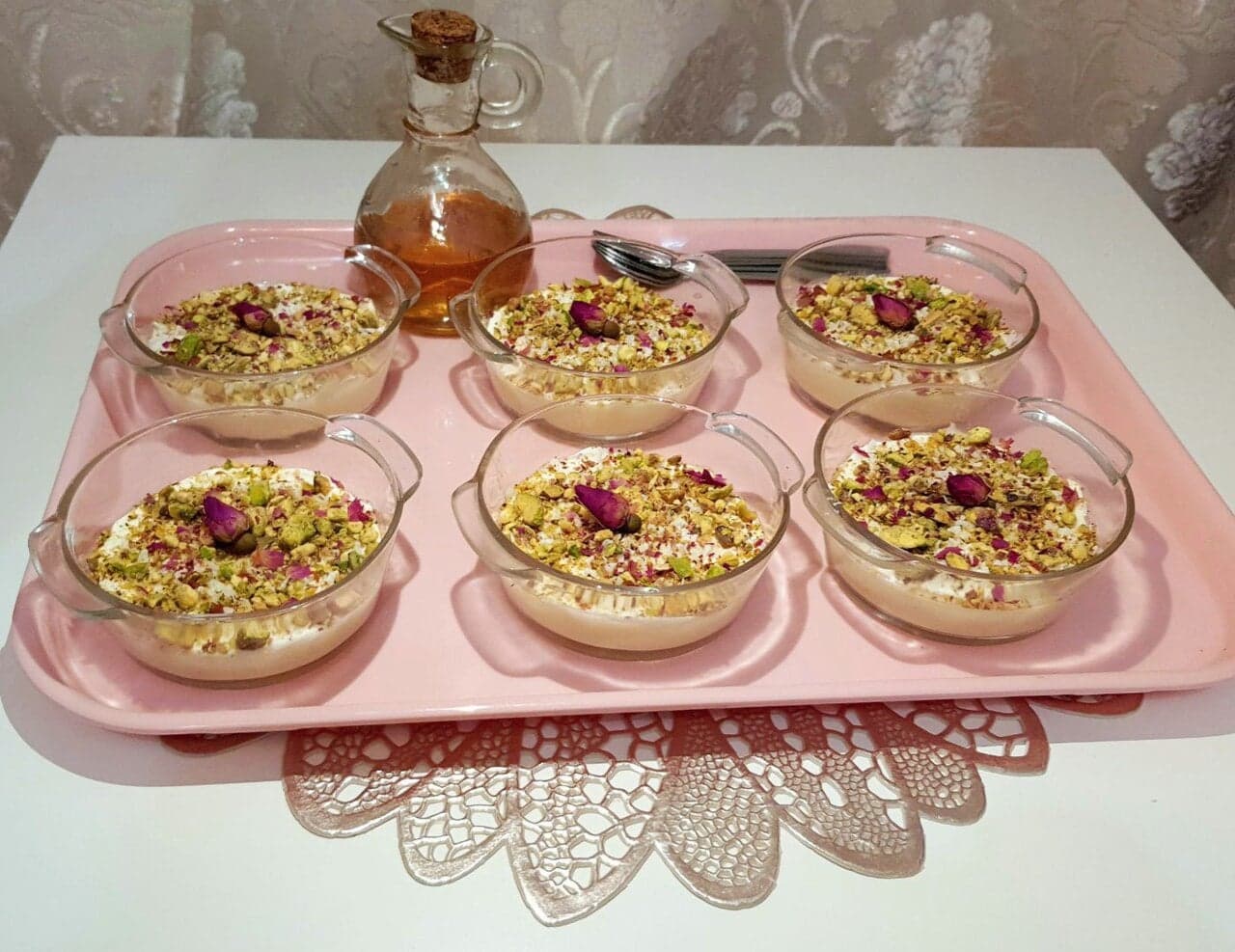 صورة مهلبية بماء الورد — ٦ أكواب